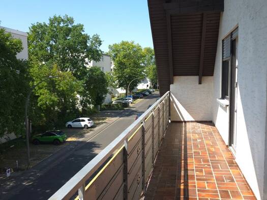 Wohnung zur Miete 850 € 4 Zimmer 103 m² Geschoss 2/2 frei ab sofort Liebigstraße 9 Niederwerrn Niederwerrn 97464