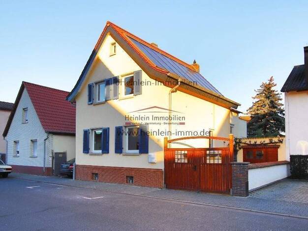 Haus zum Kauf 648.000 € 8 Zimmer 173,3 m² 404 m² Grundstück frei ab sofort Griesheim 64347
