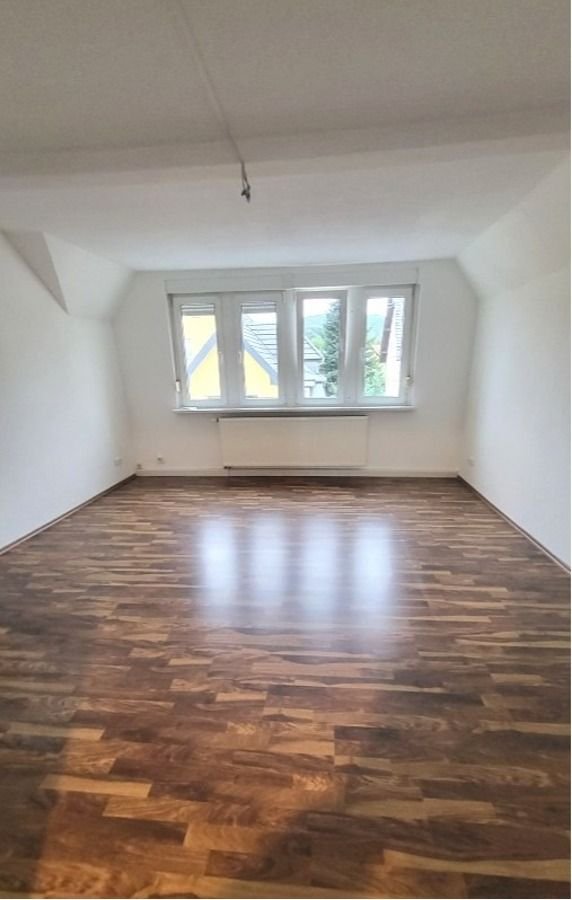 Wohnung zur Miete 380 € 3 Zimmer 65 m²<br/>Wohnfläche 2.<br/>Geschoss 01.10.2024<br/>Verfügbarkeit Saalfeld Saalfeld 07318