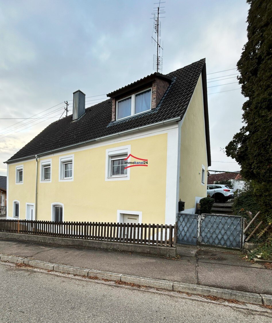 Einfamilienhaus zum Kauf 295.000 € 7 Zimmer 184 m²<br/>Wohnfläche 697 m²<br/>Grundstück Hainsfarth Hainsfarth 86744