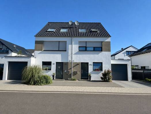 Doppelhaushälfte zum Kauf 750.000 € 10 Zimmer 222,2 m² 369 m² Grundstück Dürwiß Eschweiler 52249