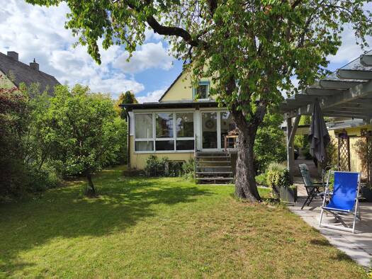Einfamilienhaus zum Kauf provisionsfrei 755.000 € 7 Zimmer 180 m² 860 m² Grundstück frei ab sofort Kleinschwarzenlohe Wendelstein 90530