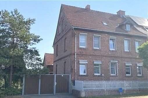 Doppelhaushälfte zum Kauf 100.000 € 9 Zimmer 196 m²<br/>Wohnfläche 1.034 m²<br/>Grundstück ab sofort<br/>Verfügbarkeit Oberheldrungen Oberheldrungen 06577