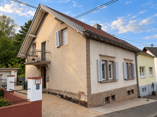 Einfamilienhaus zum Kauf provisionsfrei 194.000 € 5 Zimmer 130 m² 496 m² Grundstück Eschringen Saarbrücken 66130