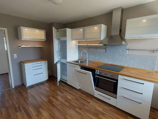 Wohnung zur Miete 790 € 4 Zimmer 99 m² 1. Geschoss frei ab sofort Schaumbergstr. 1 Julbach 84387