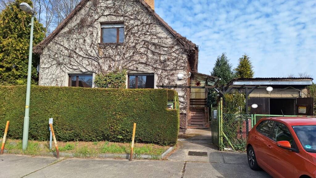 Einfamilienhaus zum Kauf 298.000 € 4,5 Zimmer 100 m² 561 m² Grundstück Köpenick Berlin 12557