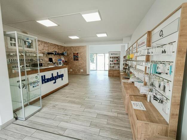 Laden zum Kauf 308.000 € 1 Zimmer Bernau Bernau am Chiemsee 83233