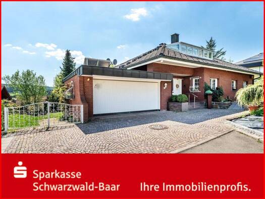 Villa zum Kauf 625.000 € 5,5 Zimmer 225 m² 1.539 m² Grundstück Niedereschach 78078