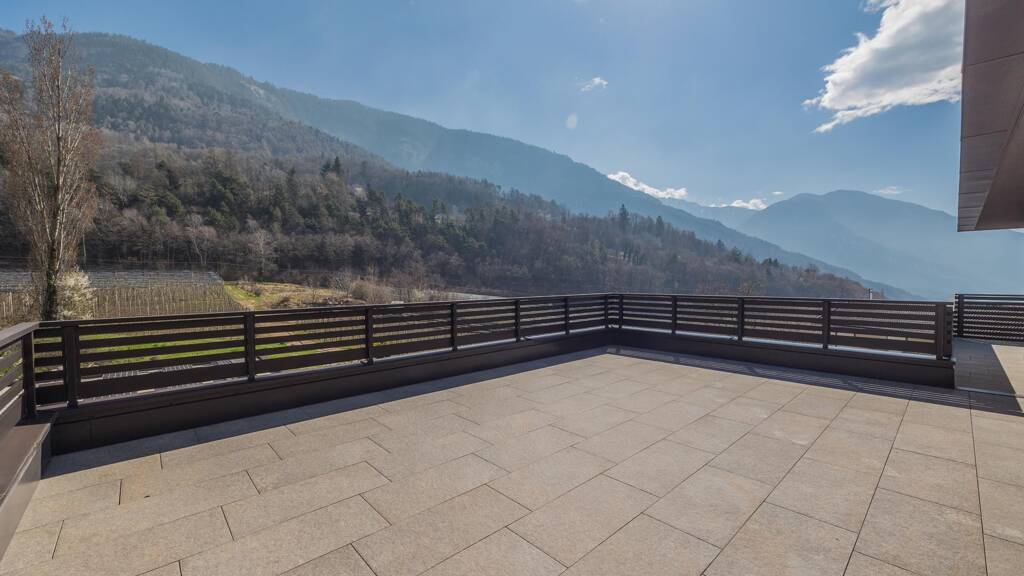 Terrassenwohnung zum Kauf - Erstbezug 540.000 € 4 Zimmer 186 m² 2. Geschoss frei ab sofort Montan