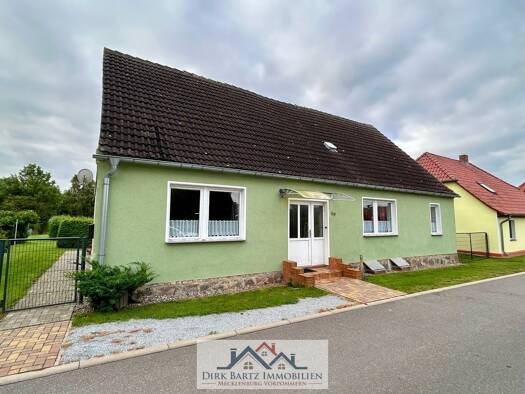 Einfamilienhaus zum Kauf 120.000 € 4 Zimmer 120 m² 2.217 m² Grundstück Zarnekow Dargun 17159
