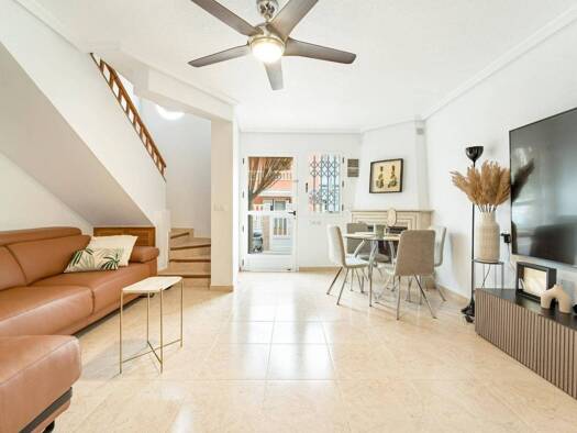 Reihenhaus zum Kauf 230.900 € 4 Zimmer 80 m² Bulnes 3 Torrevieja 03185