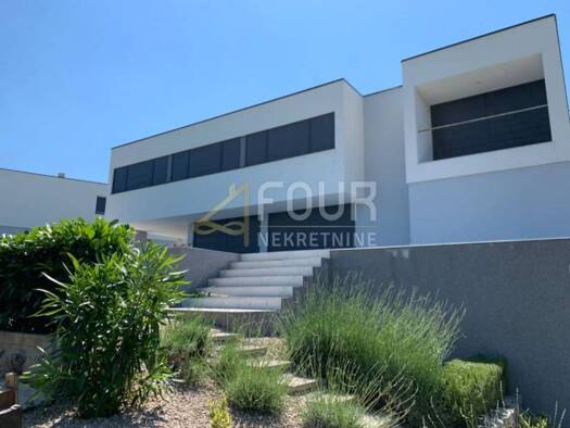 Haus zum Kauf 1.350.000 € 4 Zimmer 260 m² Krk Krk