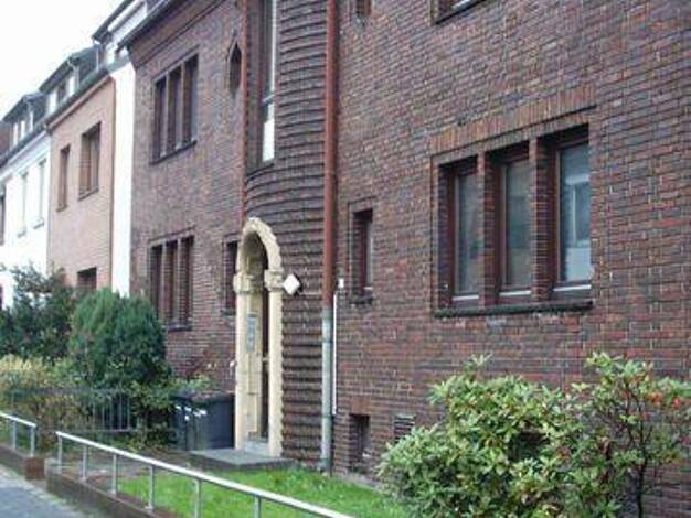 Wohnung zur Miete 399 € 2 Zimmer 42,8 m² Dachgeschoss frei ab 02.08.2025 Gießener Straße 5 Regensburger Straße Bremen 28215