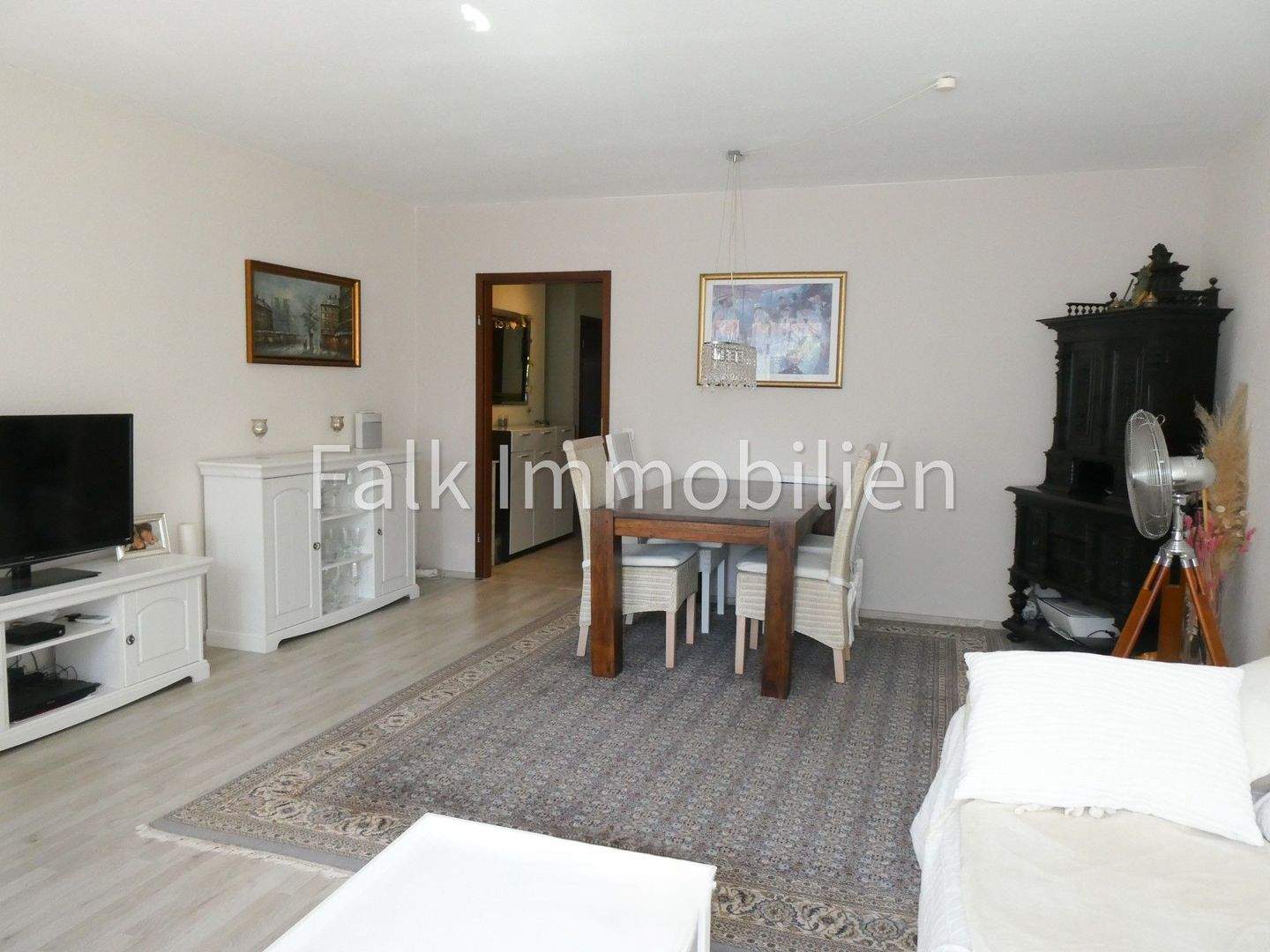 Immobilie in Schwetzingen - ***Investitionsgelegenheit! Vermietete 2 ZKB, Terrasse+TG-Stellplatz in Schwetzingen-Schälzig*** - Bild 2