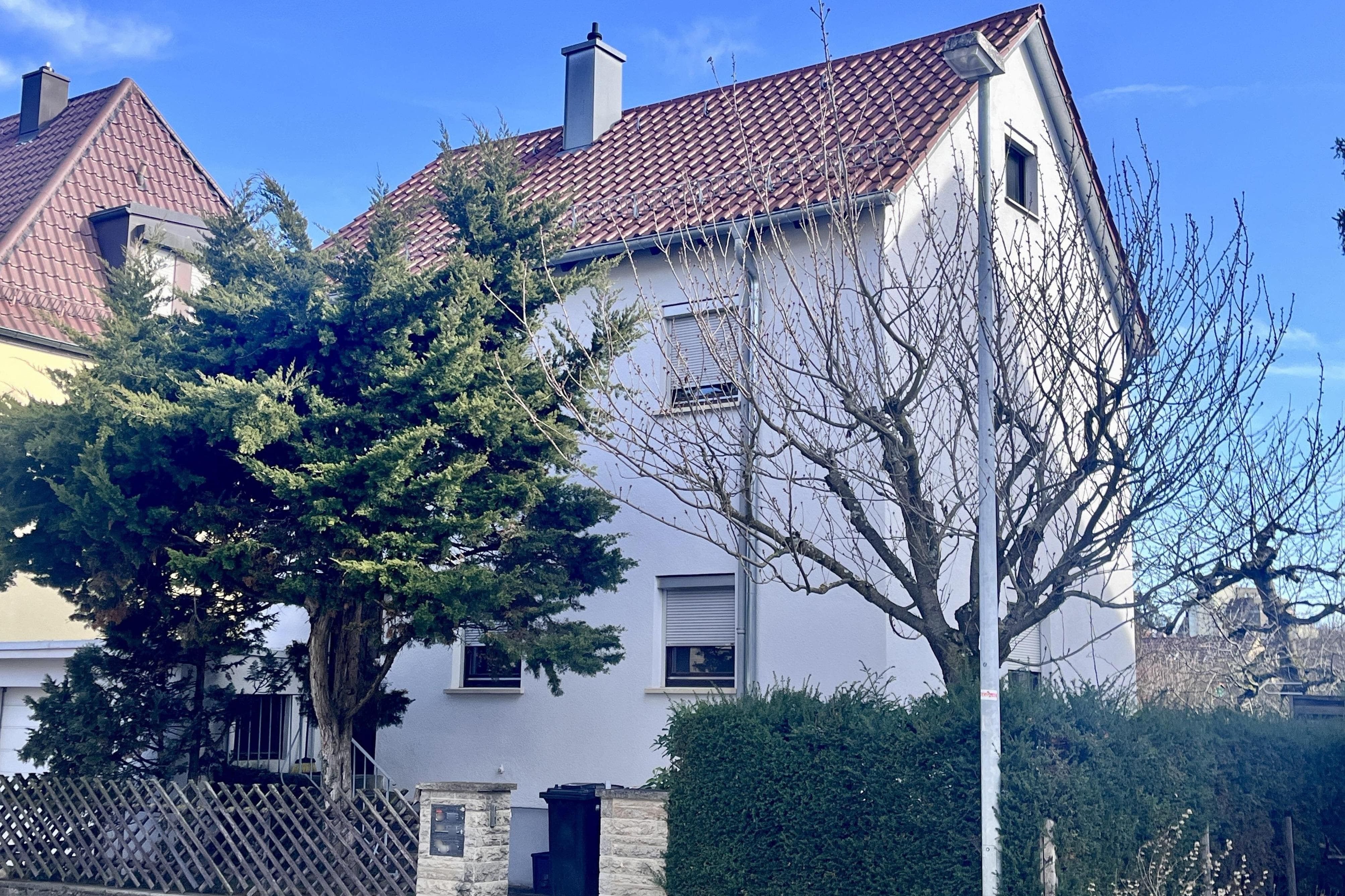 Einfamilienhaus zum Kauf 649.000 € 5 Zimmer 130 m²<br/>Wohnfläche 395 m²<br/>Grundstück ab sofort<br/>Verfügbarkeit Korntal Korntal-Münchingen 70825