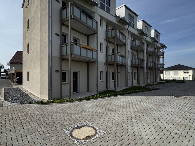 Wohnung zur Miete 555 € 2 Zimmer 42,2 m² 2. Geschoss Am Freizeitpark 2 Arnsdorf Arnsdorf 01477