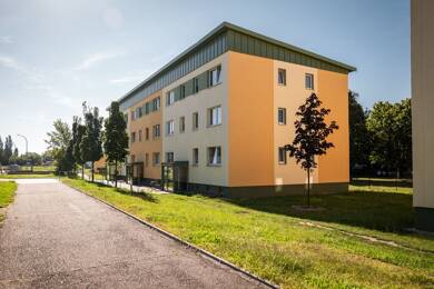 Wohnung zur Miete 408 € 3 Zimmer 55,8 m² 2. Geschoss Straße der Chemiearbeiter 25 Wolfen Bitterfeld-Wolfen 06766