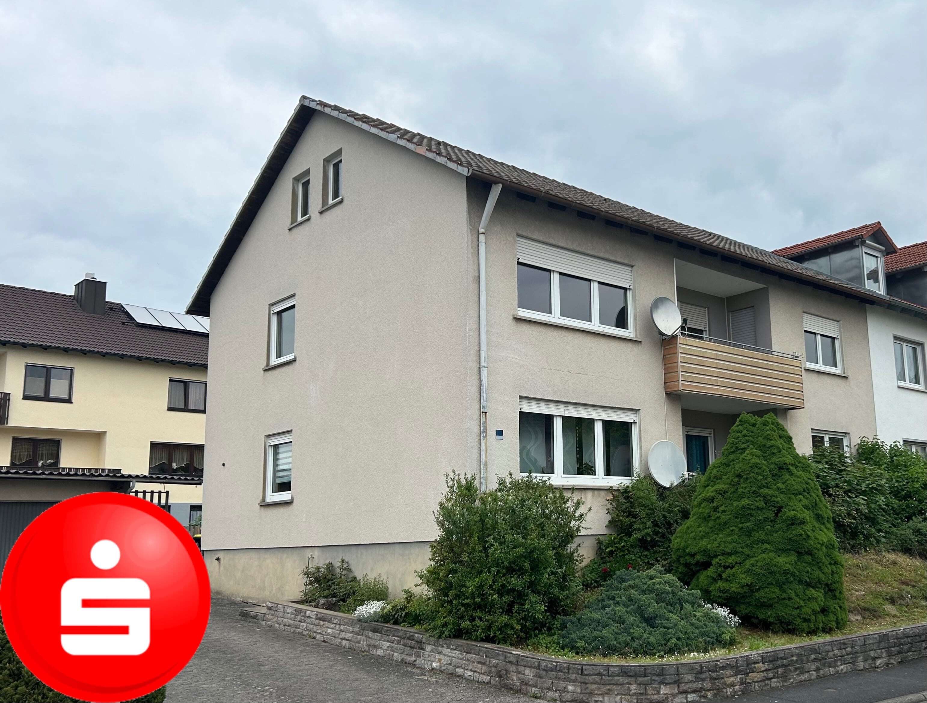 Mehrfamilienhaus zum Kauf 329.000 € 8 Zimmer 186 m²<br/>Wohnfläche 479 m²<br/>Grundstück Brendlorenzen Bad Neustadt 97616