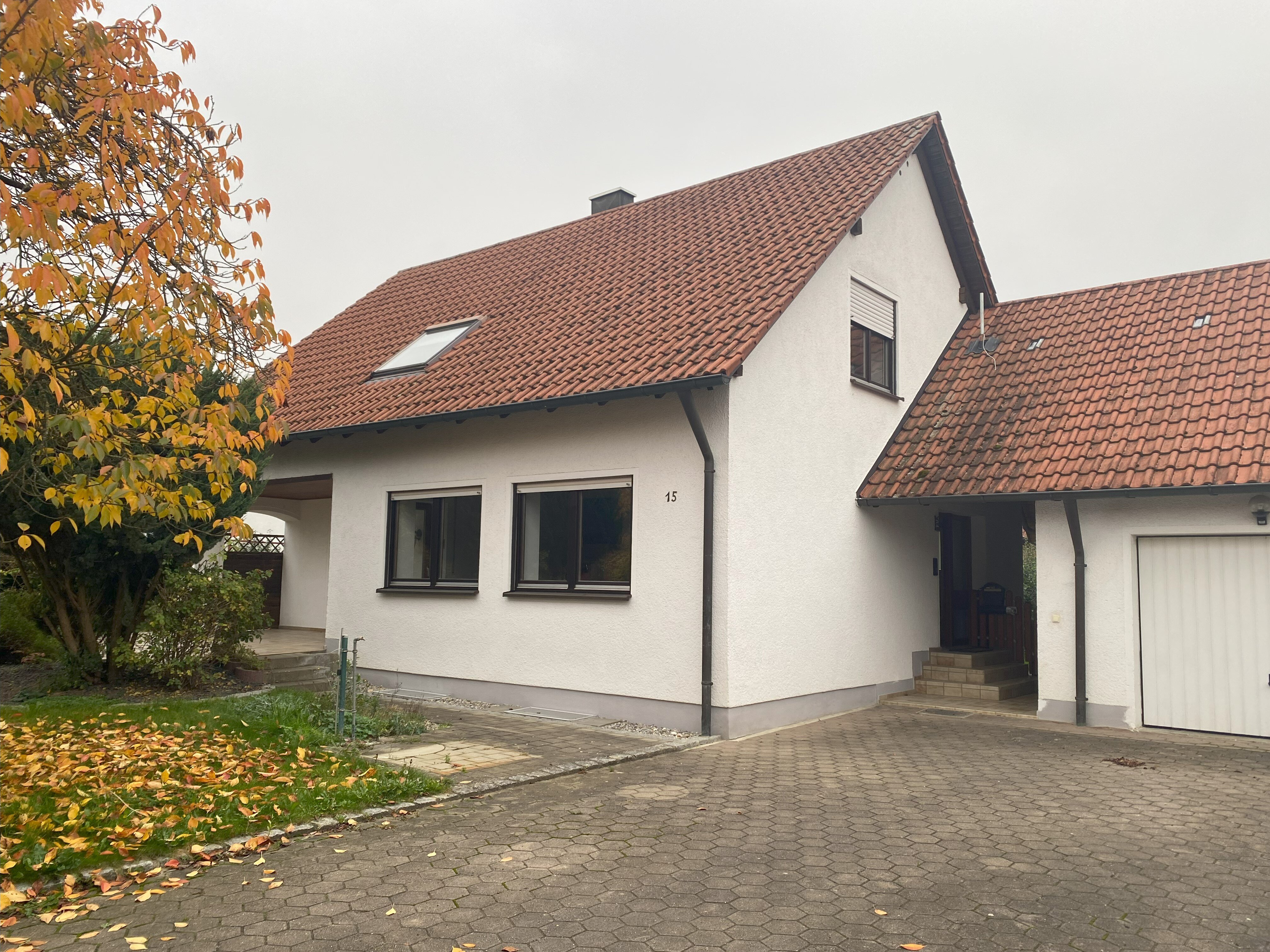 Einfamilienhaus zum Kauf provisionsfrei 398.000 € 7 Zimmer 127 m²<br/>Wohnfläche 697 m²<br/>Grundstück ab sofort<br/>Verfügbarkeit Bürgermeister-Grimminger-Str. 15 Höchstädt Höchstädt a.d.Donau 89420