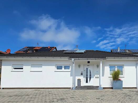 Bungalow zum Kauf provisionsfrei 470.000 € 3,5 Zimmer 115 m² 500 m² Grundstück frei ab 31.12.2026 Wehingen Mettlach 66693