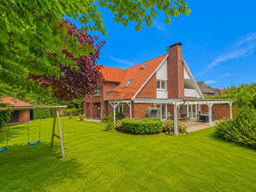 Haus zum Kauf 1.100.000 € 7 Zimmer 321 m² 1.450 m² Grundstück Stade Stade 21680