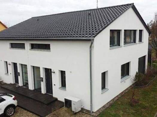 Doppelhaushälfte zum Kauf 285.000 € Burg 39288