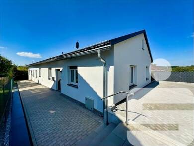 Doppelhaushälfte zum Kauf 334.000 € 4 Zimmer 100,9 m² 313 m² Grundstück frei ab 01.08.2025 Tittling Tittling 94104