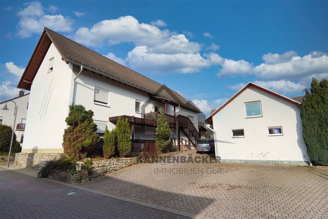 Mehrfamilienhaus zum Kauf als Kapitalanlage geeignet 318.000 € 14 Zimmer 338 m²<br/>Wohnfläche 1.110 m²<br/>Grundstück Brunnenstr. 2 Goddert 56244