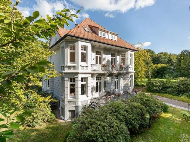 Villa zum Kauf provisionsfrei 2.190.000 € 20 Zimmer 544 m² 2.594 m² Grundstück frei ab sofort Aumühle Aumühle 21521