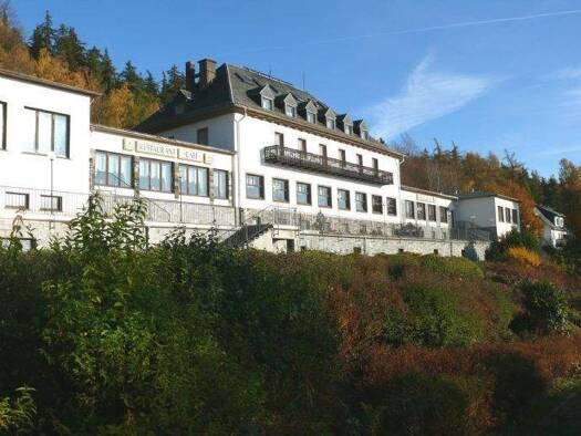 Hotel zum Kauf 680.000 € 80 Betten 2.700 m² Gastrofläche Saalburg Saalburg-Ebersdorf 07929