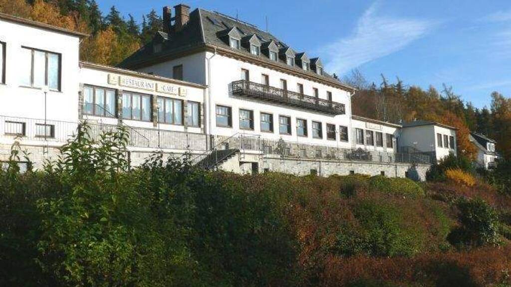 Hotel zum Kauf 680.000 € 80 Betten 2.700 m² Gastrofläche Saalburg Saalburg-Ebersdorf 07929