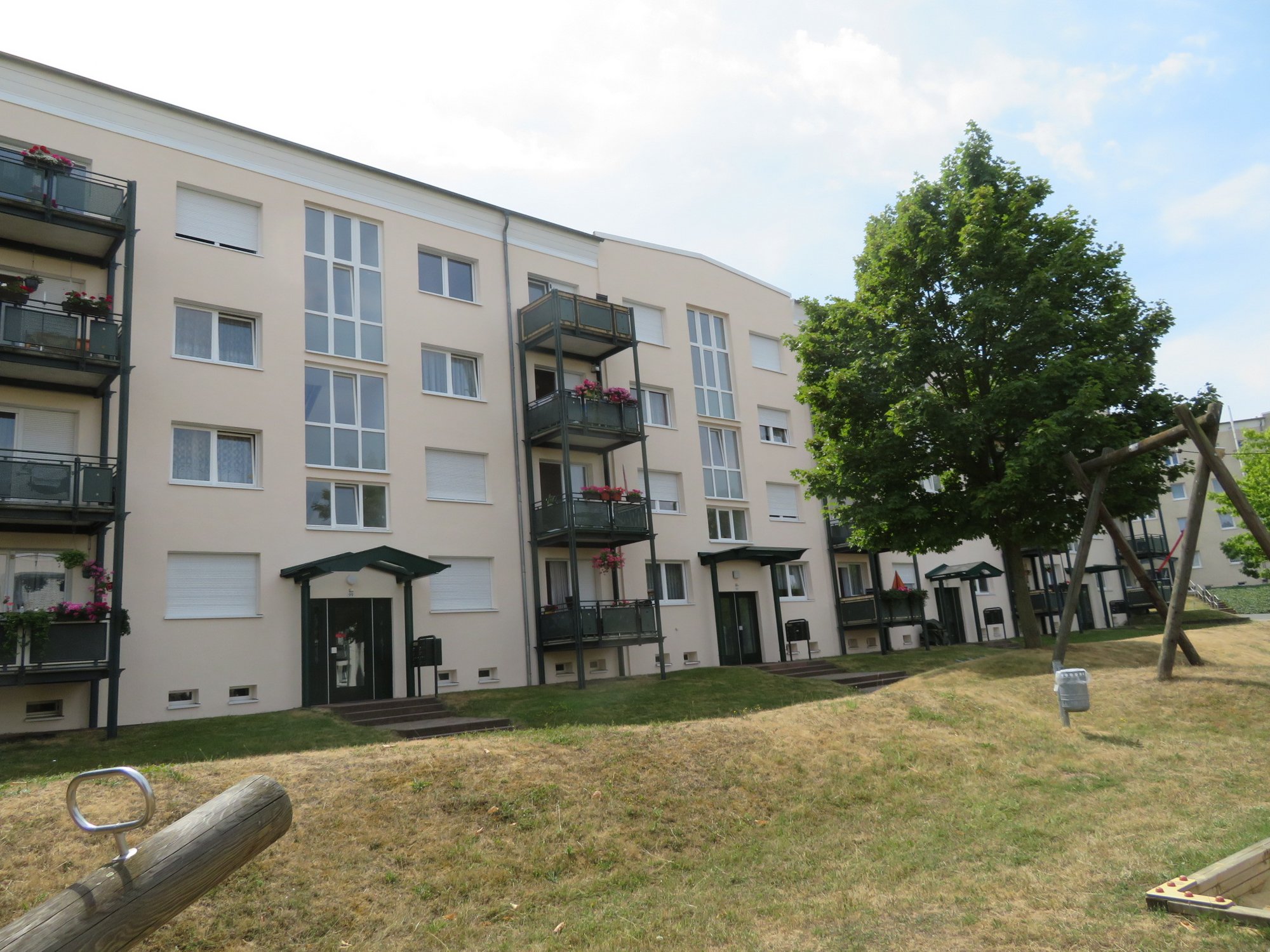 Wohnung zur Miete 331 € 2 Zimmer 51 m²<br/>Wohnfläche 4.<br/>Geschoss ab sofort<br/>Verfügbarkeit Flemminger Weg 105 Naumburg Naumburg (Saale) 06618