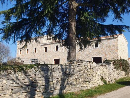 Einfamilienhaus zum Kauf 980.000 € 12 Zimmer 558 m² Sveti Lovreč Lovreć 52440