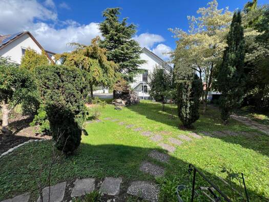 Einfamilienhaus zum Kauf provisionsfrei 630.000 € 7 Zimmer 239,1 m² 714 m² Grundstück frei ab 01.03.2026 Hauptstraße 20 Biengen Bad Krozingen 79189