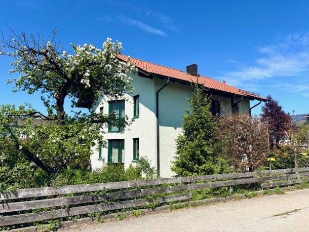 Einfamilienhaus zum Kauf 679.000 € 3 Zimmer 180 m² 696 m² Grundstück Burghausen Burghausen 84489