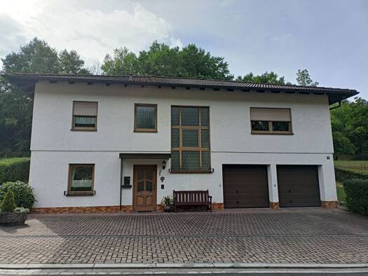 Einfamilienhaus zur Miete 1.200 € 5 Zimmer 154 m² 615 m² Grundstück frei ab sofort Mönchkröttendorf Lichtenfels 96215