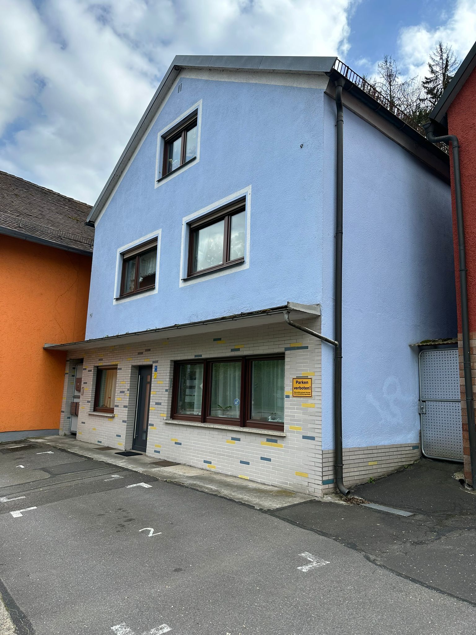 Mehrfamilienhaus zum Kauf 367.000 € 7 Zimmer 182 m²<br/>Wohnfläche 310 m²<br/>Grundstück Eisberg Amberg 92224