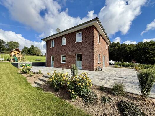 Einfamilienhaus zur Miete 1.900 € 5 Zimmer 145 m² 666 m² Grundstück Hohenheide Fröndenberg/Ruhr 58730