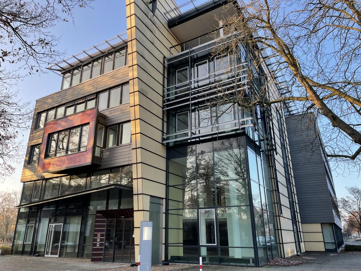 Bürogebäude zur Miete 11,50 € 6.716,3 m²<br/>Bürofläche ab 116,5 m²<br/>Teilbarkeit Bothfeld Hannover 30659