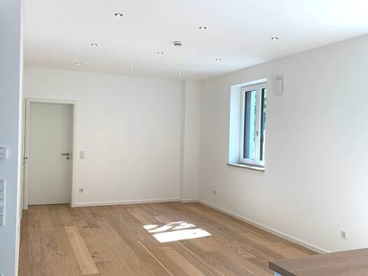 Wohnung zur Miete 950 € 3 Zimmer 83,2 m² frei ab 01.12.2026 Veilchengasse 14 b Deggendorf Deggendorf 94469
