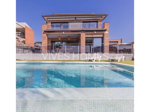 Chalet zum Kauf 1.200.000 € 5 Zimmer 324 m² 550 m² Grundstück Caldes d'Estrac 08393