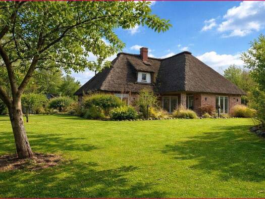 Einfamilienhaus zum Kauf 795.000 € 6 Zimmer 220 m² 1.550 m² Grundstück Drage 25878