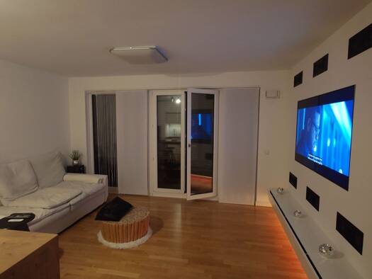 Wohnung zur Miete 915 € 2 Zimmer 63 m² Geschoss 3/4 frei ab sofort Südvorstadt-West Dresden 01069