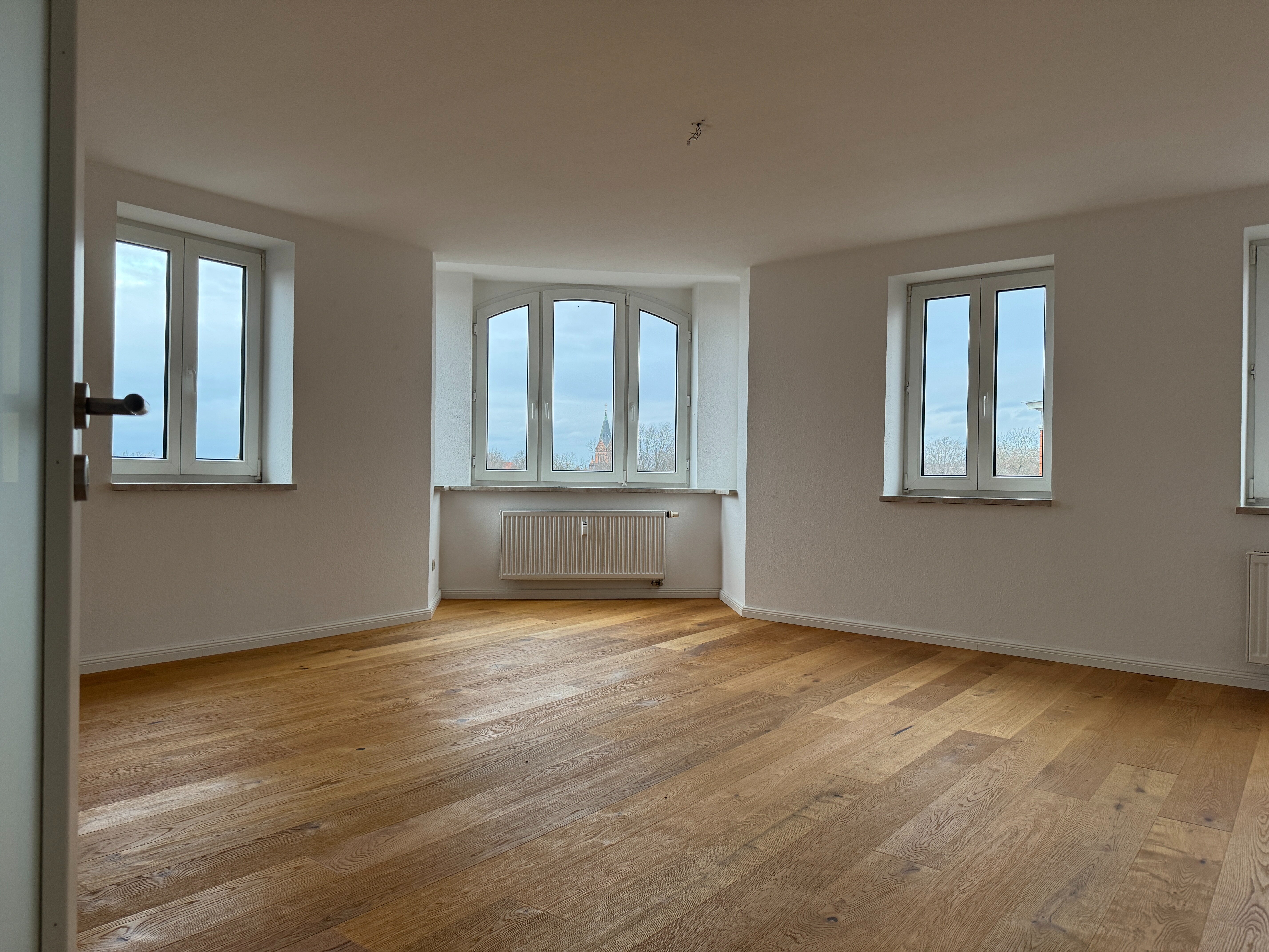 Wohnung zur Miete 470 € 3 Zimmer 78,5 m²<br/>Wohnfläche 1.<br/>Geschoss 01.02.2025<br/>Verfügbarkeit Osterweihstraße 6A Mitte - Nord 123 Zwickau 08056