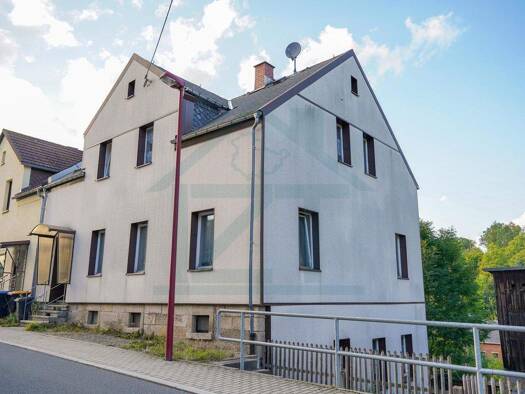 Doppelhaushälfte zum Kauf 89.900 € 6 Zimmer 150 m² 680 m² Grundstück Mühlgrün Auerbach 08209