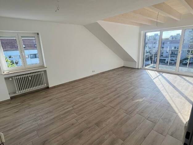 Wohnung zur Miete 1.210 € 3 Zimmer 93,3 m² Dachgeschoss, 4. Geschoss frei ab sofort Kasernentr. 58 Radolfzell Radolfzell am Bodensee 78315