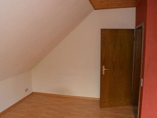 Wohnung zur Miete 825 € 4 Zimmer 115 m² Geschoss 1/2 frei ab 01.09.2026 Holsen Bünde 32257