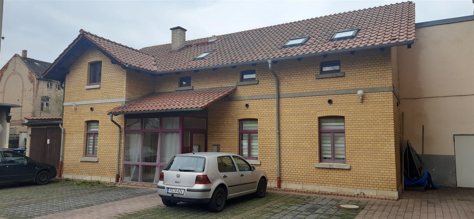 Haus zur Miete 795 € 4 Zimmer 120 m²<br/>Wohnfläche Eisenbahnstraße 4 Schmölln Schmölln 04626