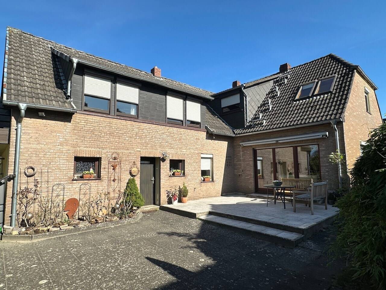 Immobilie in Weyhe - +++Modernisiert, sehr großzügig, in sehr guter Lage mit Traumgrundstück+++ - Bild 4