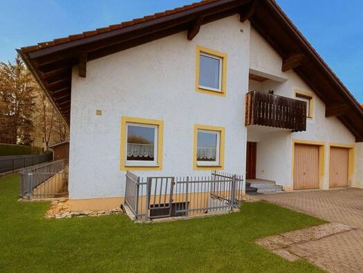 Wohnung zur Miete 1.170 € 4,5 Zimmer 120 m² 1. Geschoss Neutraubling 93073